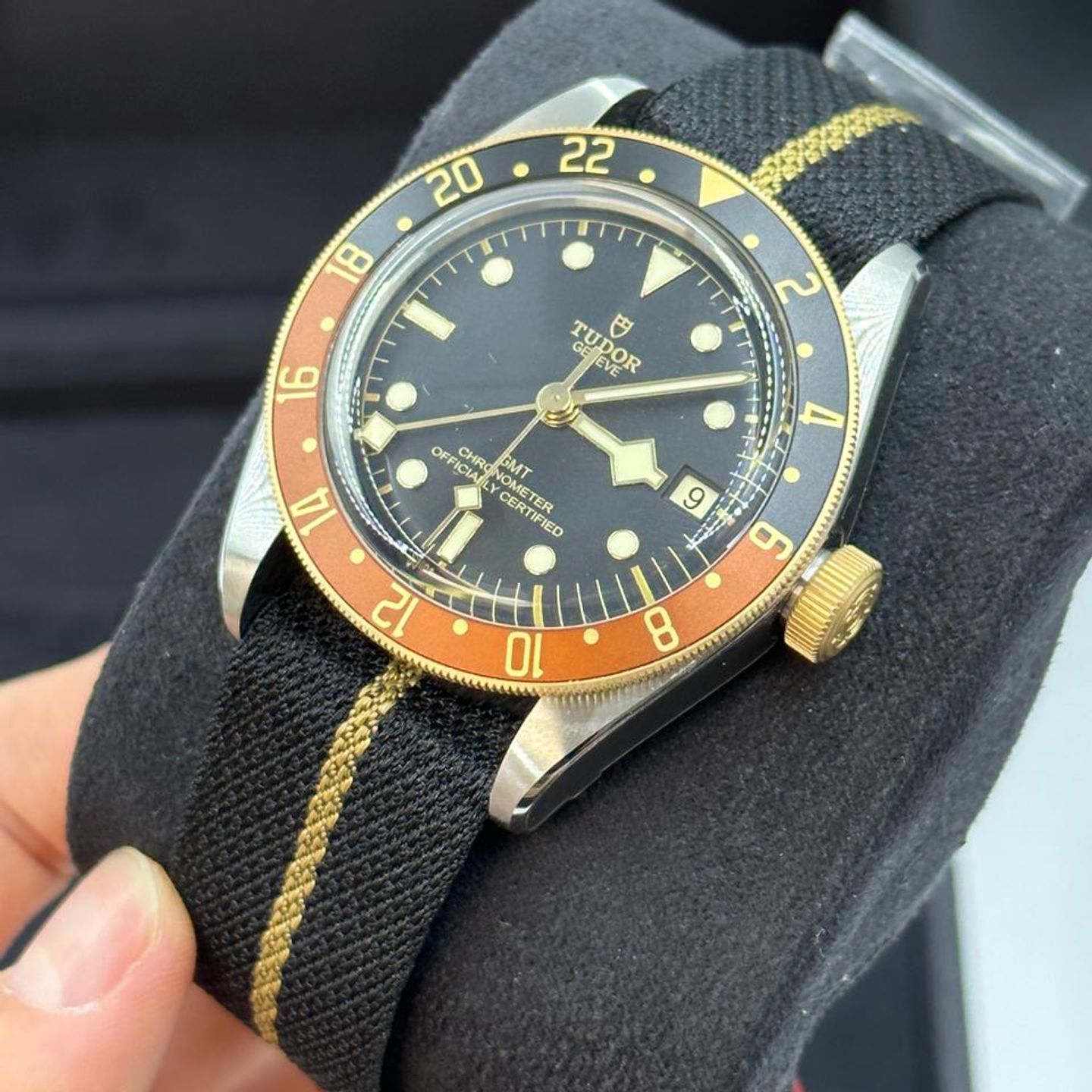 Tudor Black Bay 79833MN - (8/10)