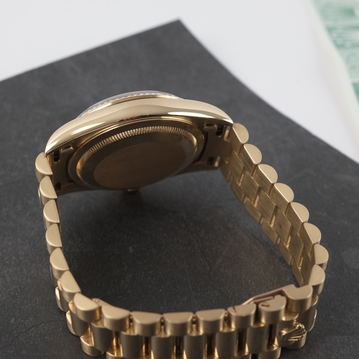 Rolex Day-Date 36 18238 (1997) - Black dial 36 mm Yellow Gold case (6/8)