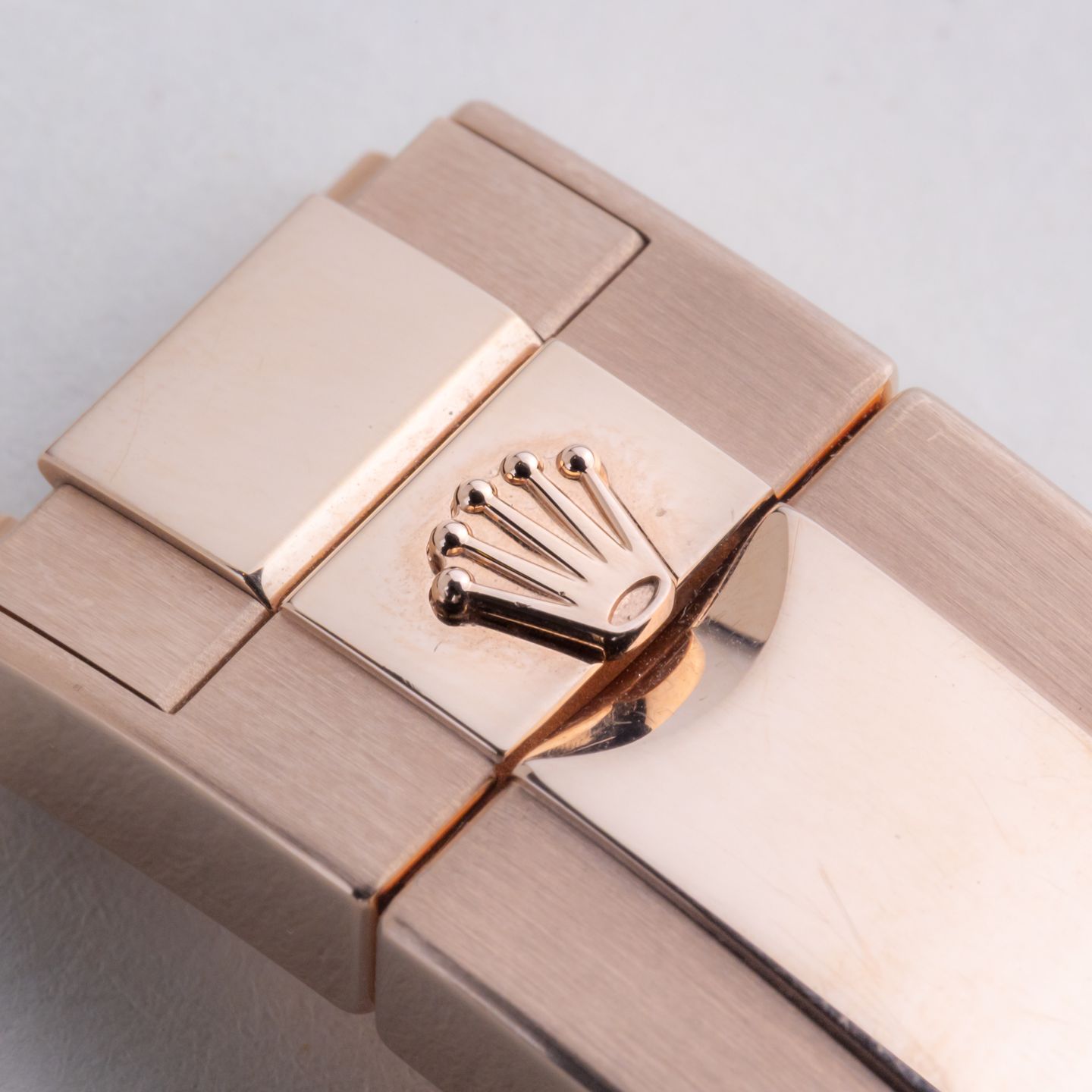 Rolex GMT-Master II 126715CHNR (2025) - Black dial 40 mm Rose Gold case (7/8)