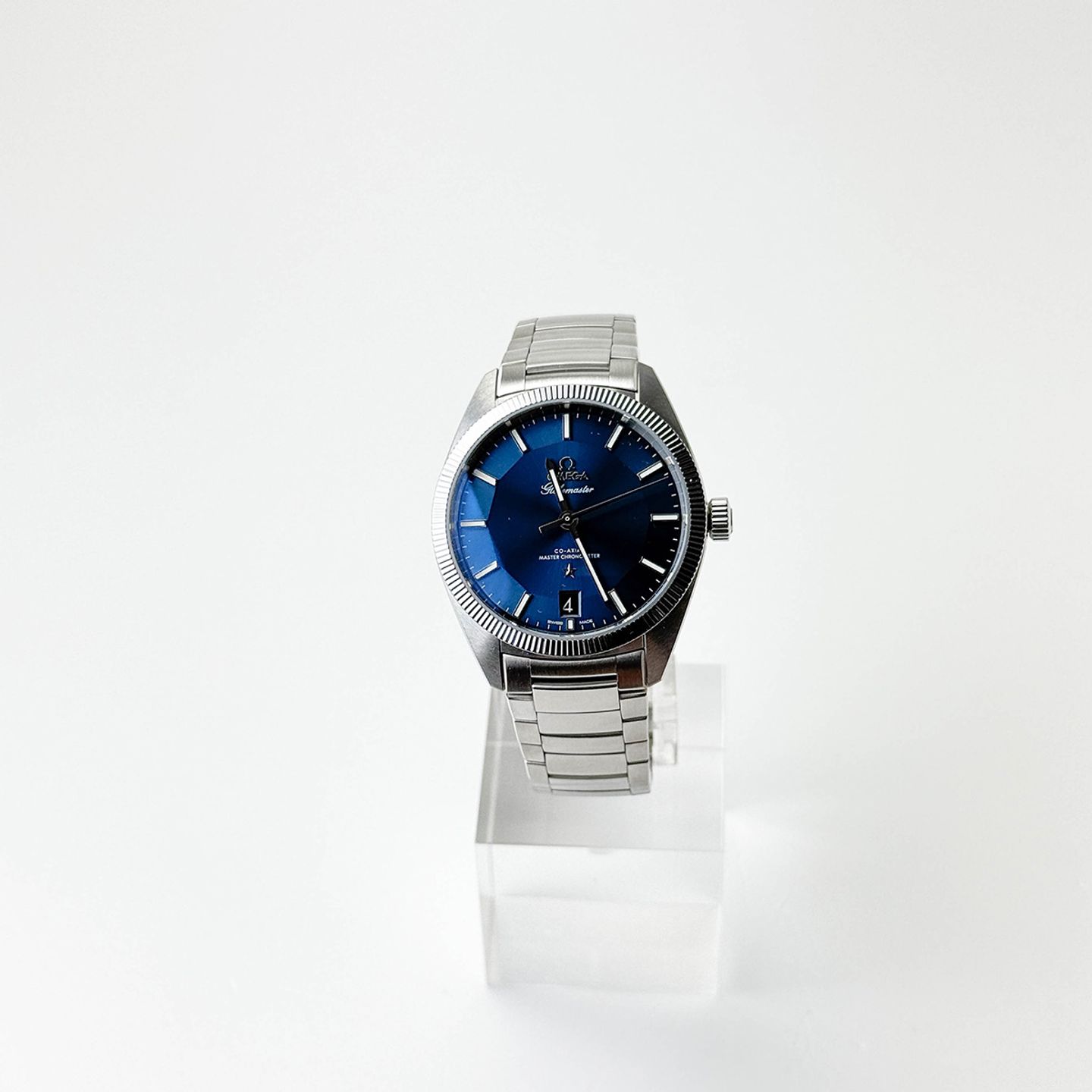 Omega Globemaster 130.30.39.21.03.001 (2024) - Blue dial 39 mm Steel case (1/7)