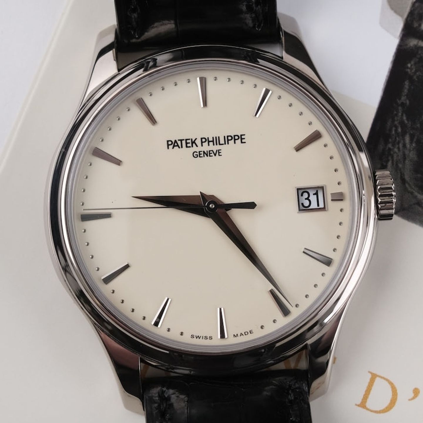 Patek Philippe Calatrava 5227G-001 (2019) - Beige dial 39 mm White Gold case (3/8)