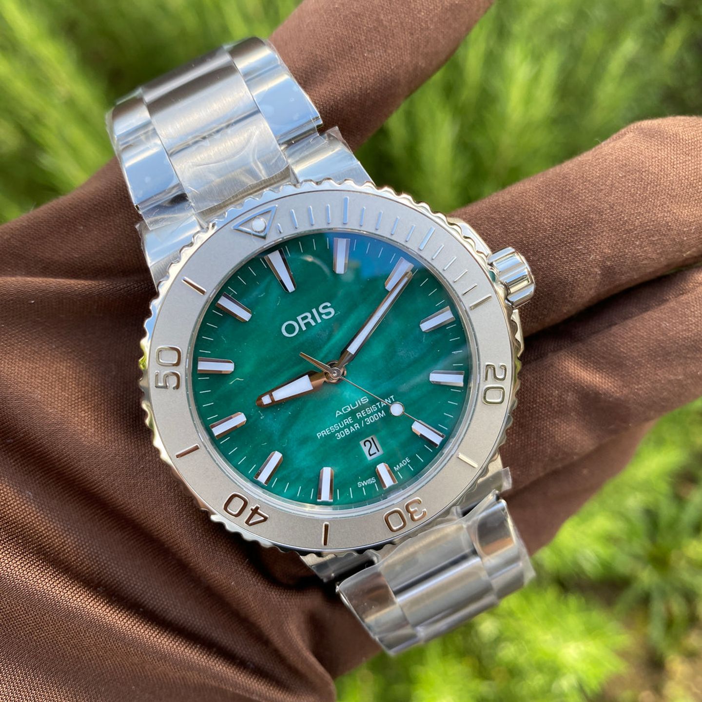 Oris Aquis Date 01 733 7730 4137-07 8 24 05PEB (2023) - Groen wijzerplaat 43mm Staal (2/5)