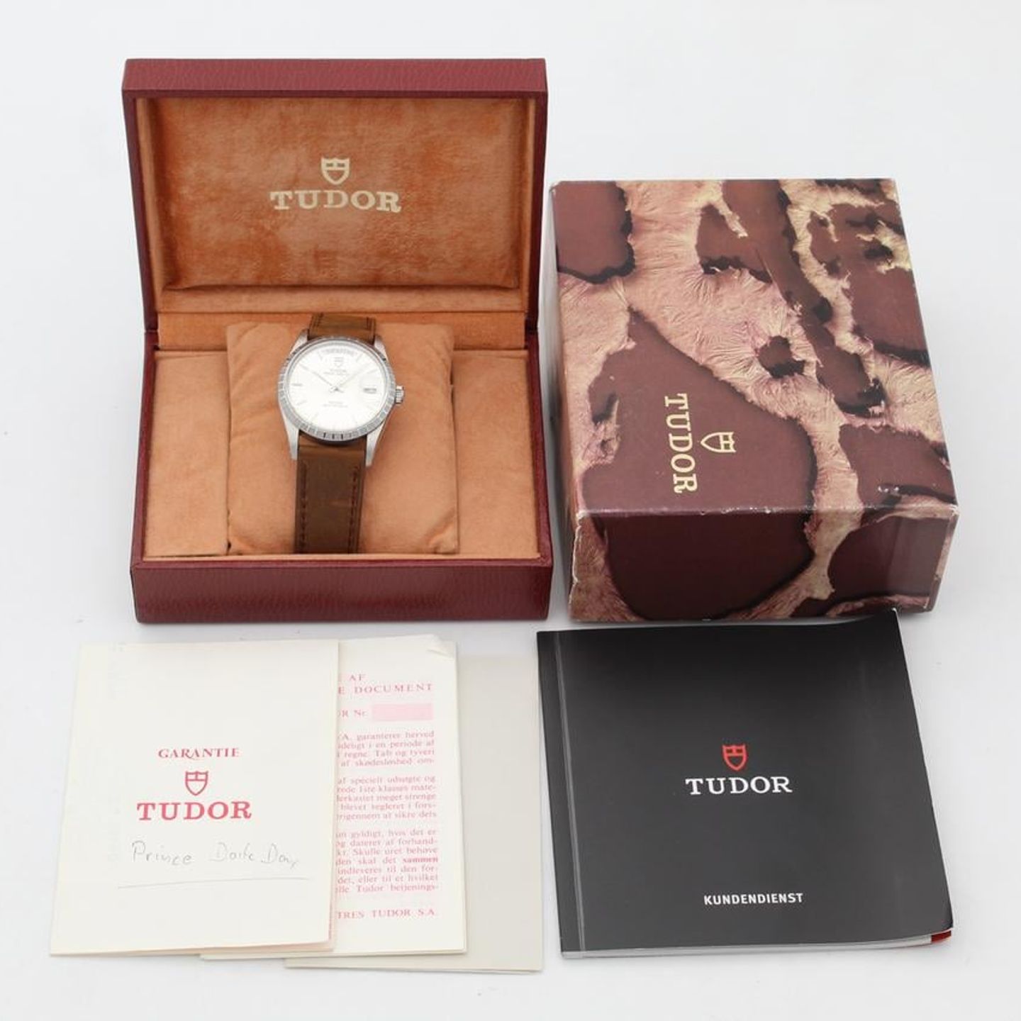 Tudor Prince Date Day 94510 - (2/10)