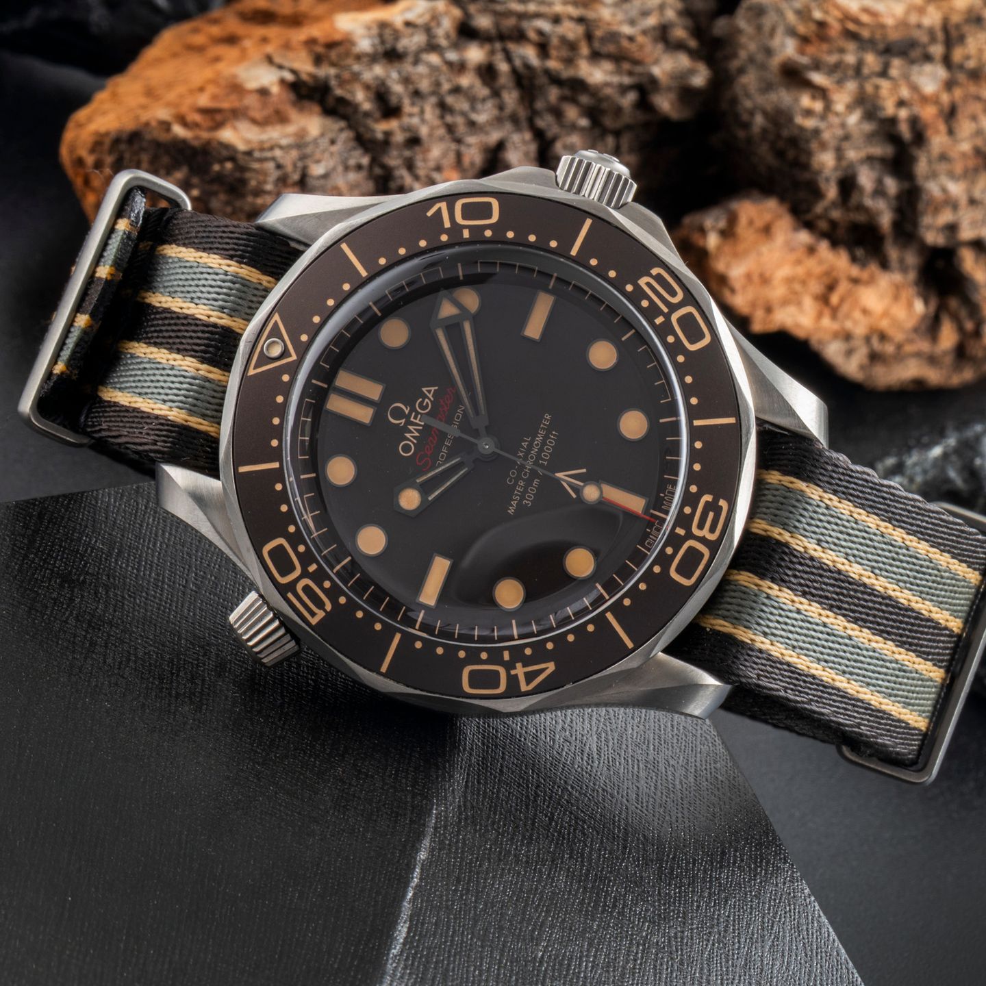 Omega Seamaster Diver 300 M 210.92.42.20.01.001 - (2/8)