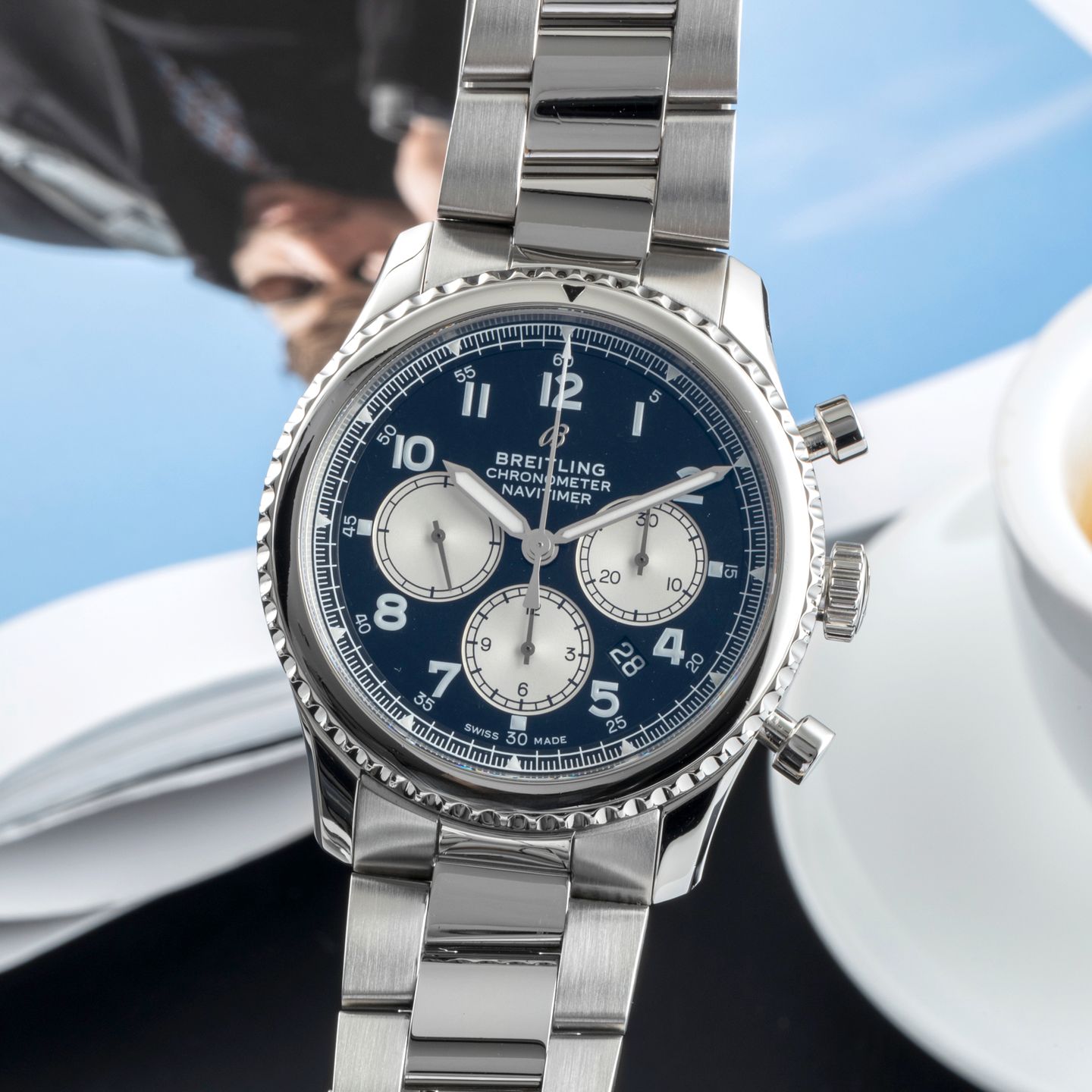 Breitling Navitimer 8 AB0117 (2018) - Black dial 43 mm Steel case (3/8)
