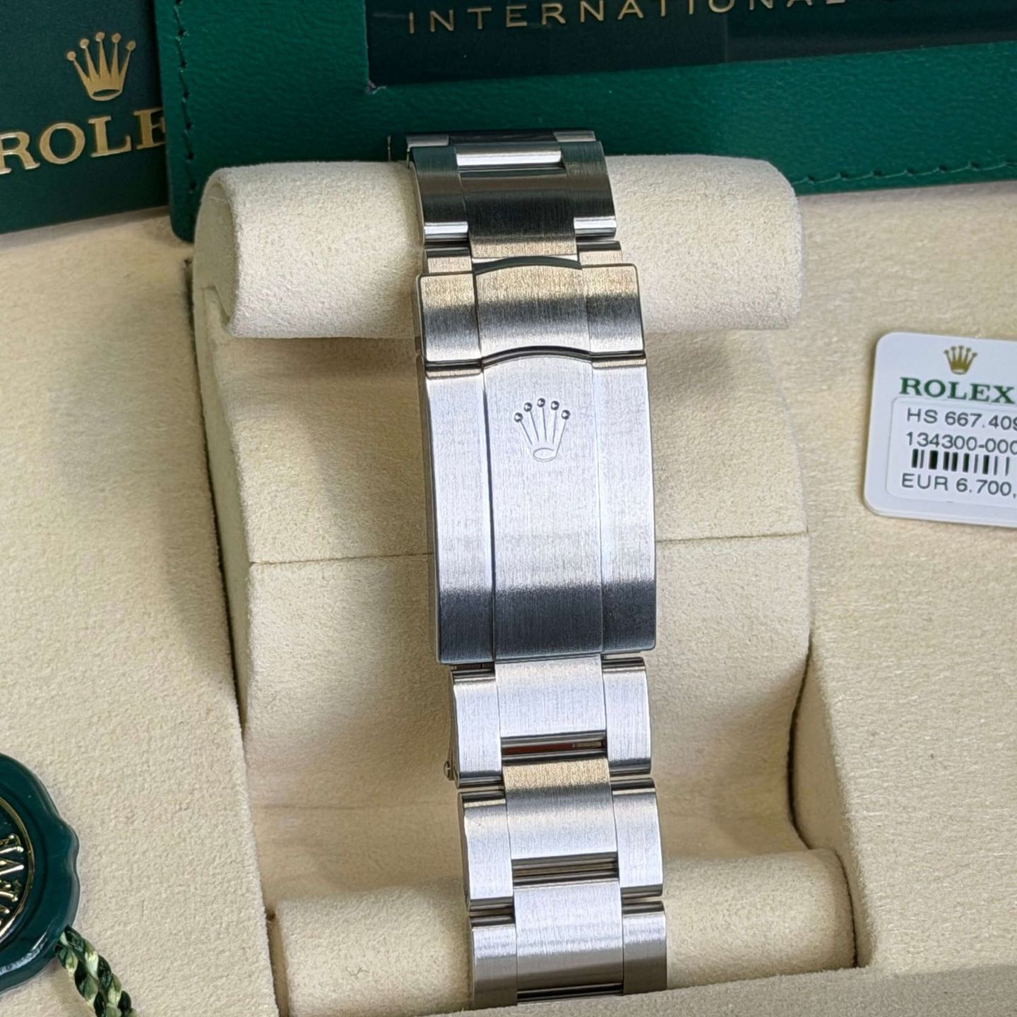 Rolex Oyster Perpetual 41 124300 (2025) - Green dial 41 mm Steel case (7/7)