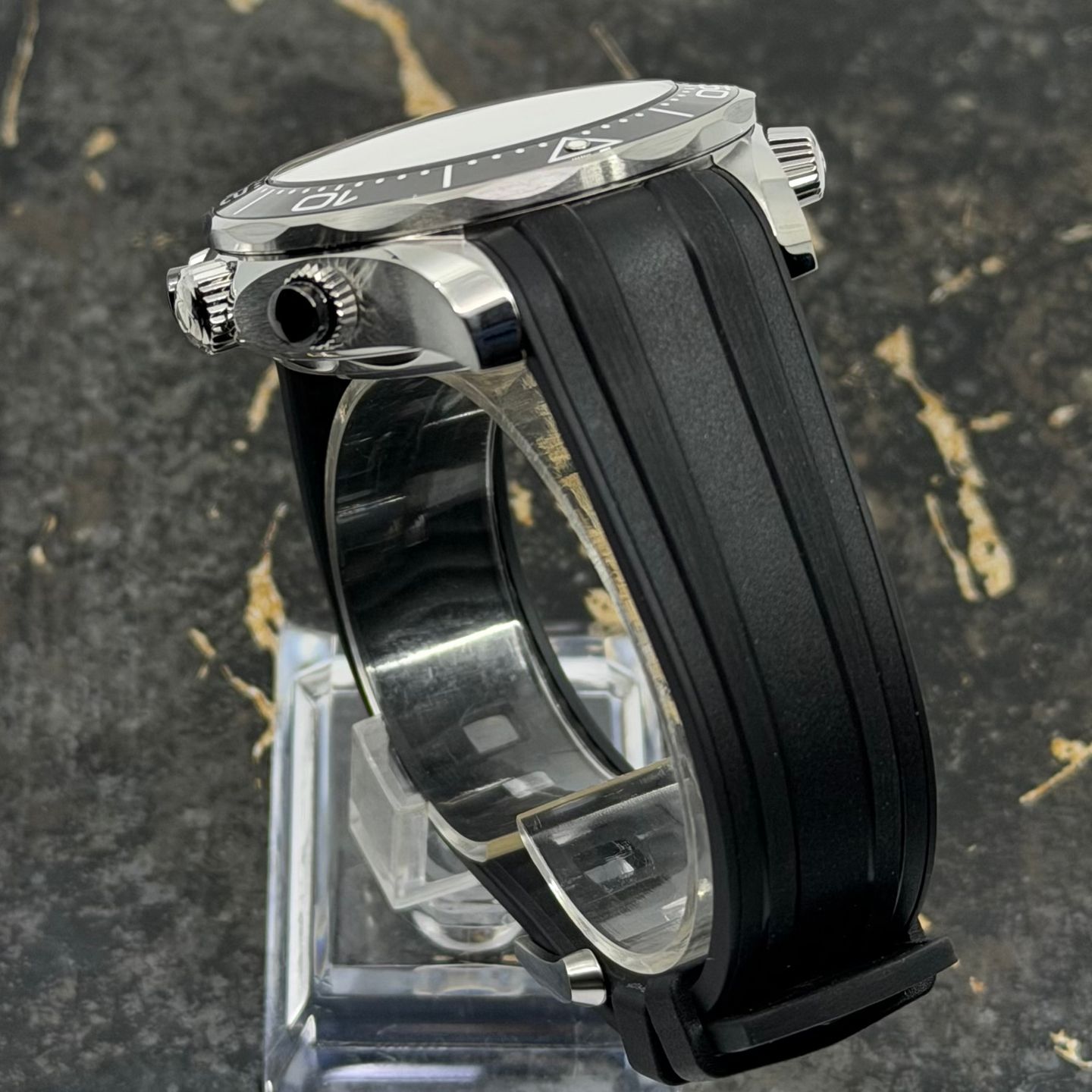 Omega Seamaster Diver 300 M 210.32.44.51.01.001 - (6/8)