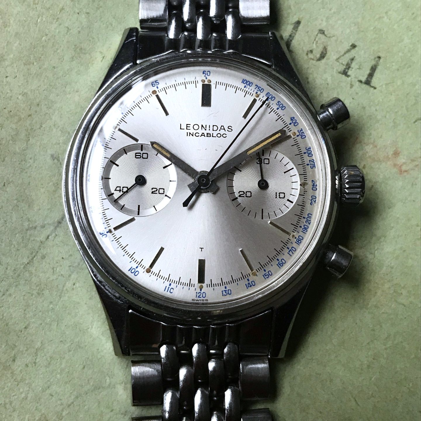 Leonidas Chronograph 3467 (1964) - Silver dial 36 mm Steel case (1/7)