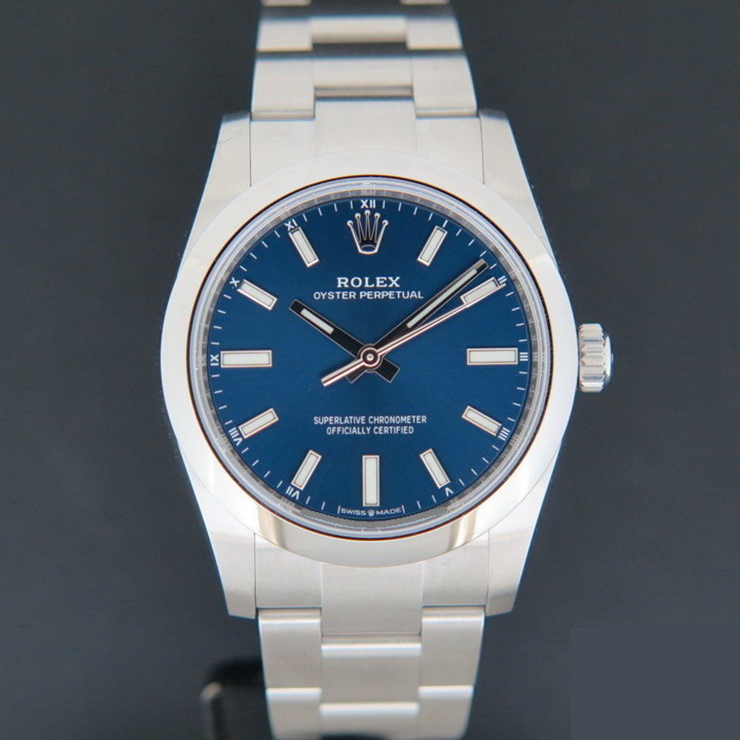 Rolex Oyster Perpetual 34 124200 (2023) - 34mm Staal (3/4)