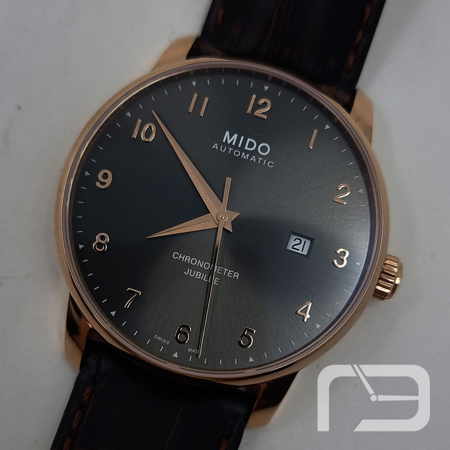 Mido Baroncelli M037.608.36.062.00 (2024) - Black dial 42 mm Gold/Steel case (1/8)