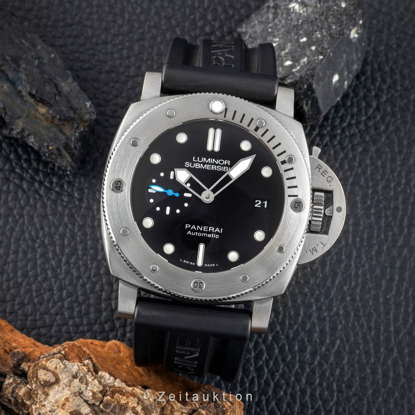 Panerai Luminor Submersible 1950 3 Days Automatic PAM01305 - (3/8)