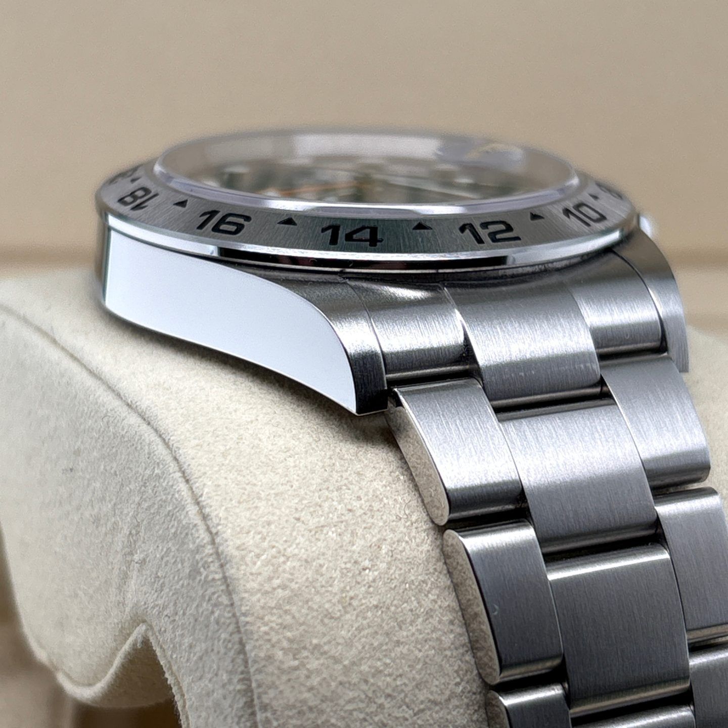 Rolex Explorer II 226570 - (4/8)