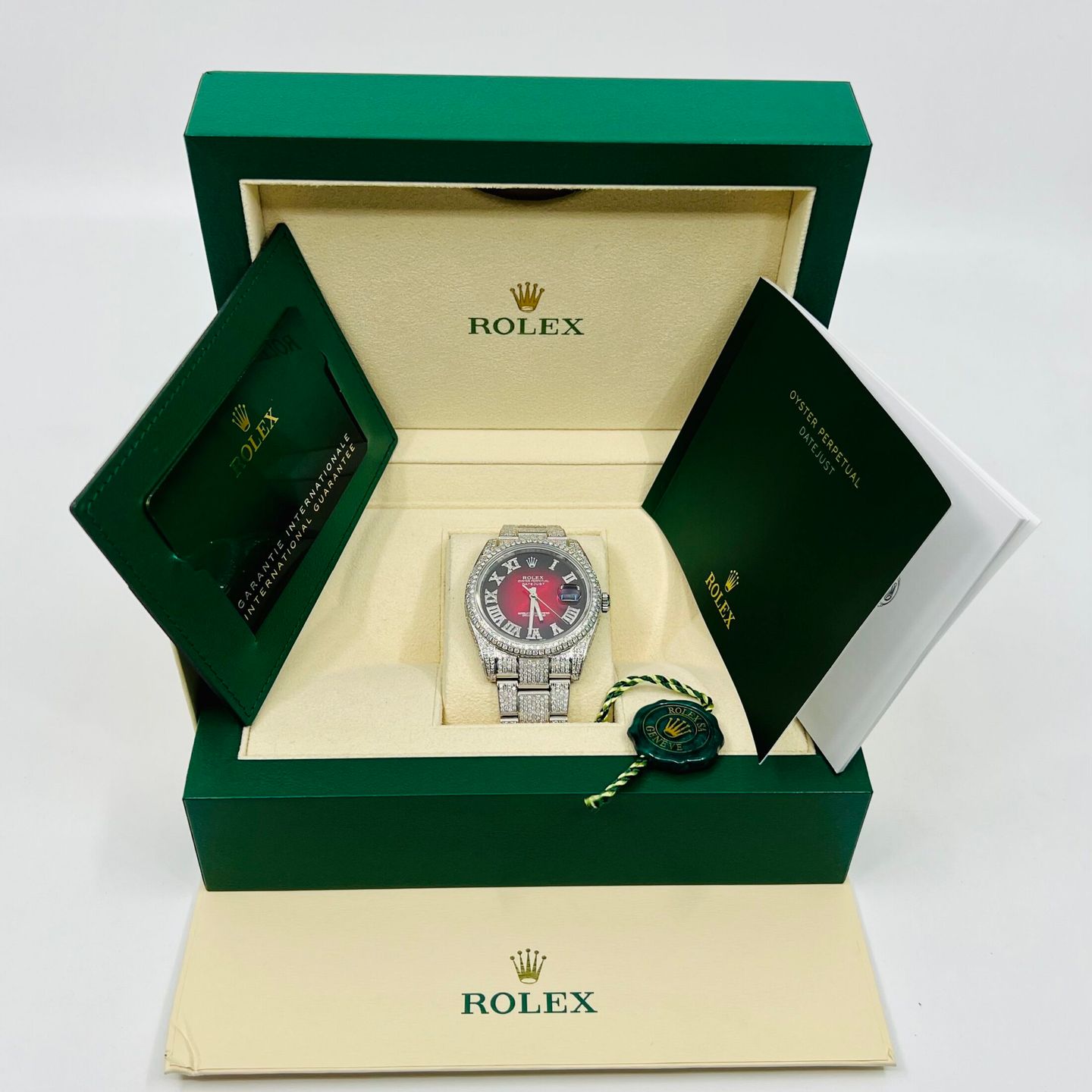 Rolex Datejust 41 126300 (2021) - Rood wijzerplaat 41mm Staal (4/8)