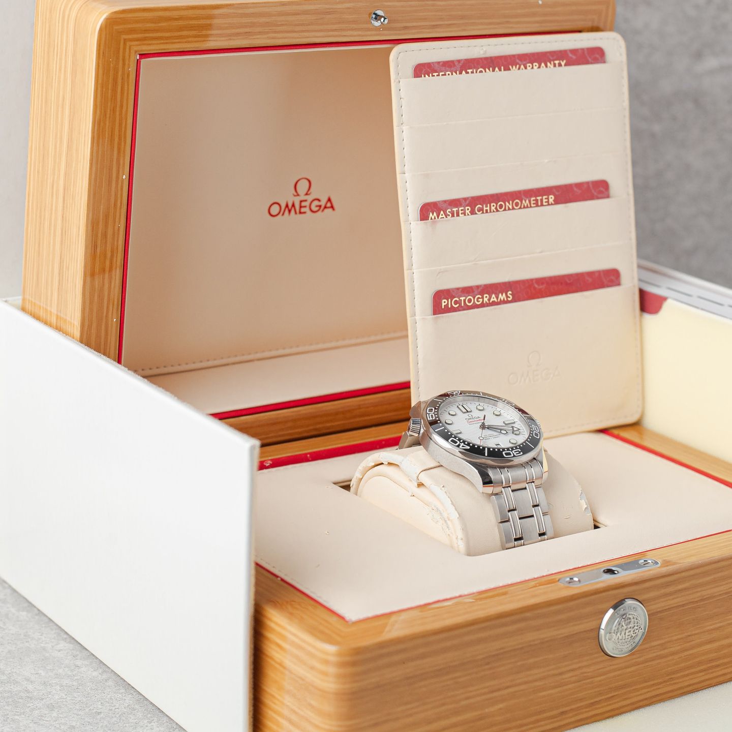 Omega Seamaster Diver 300 M 210.30.42.20.04.001 - (3/8)