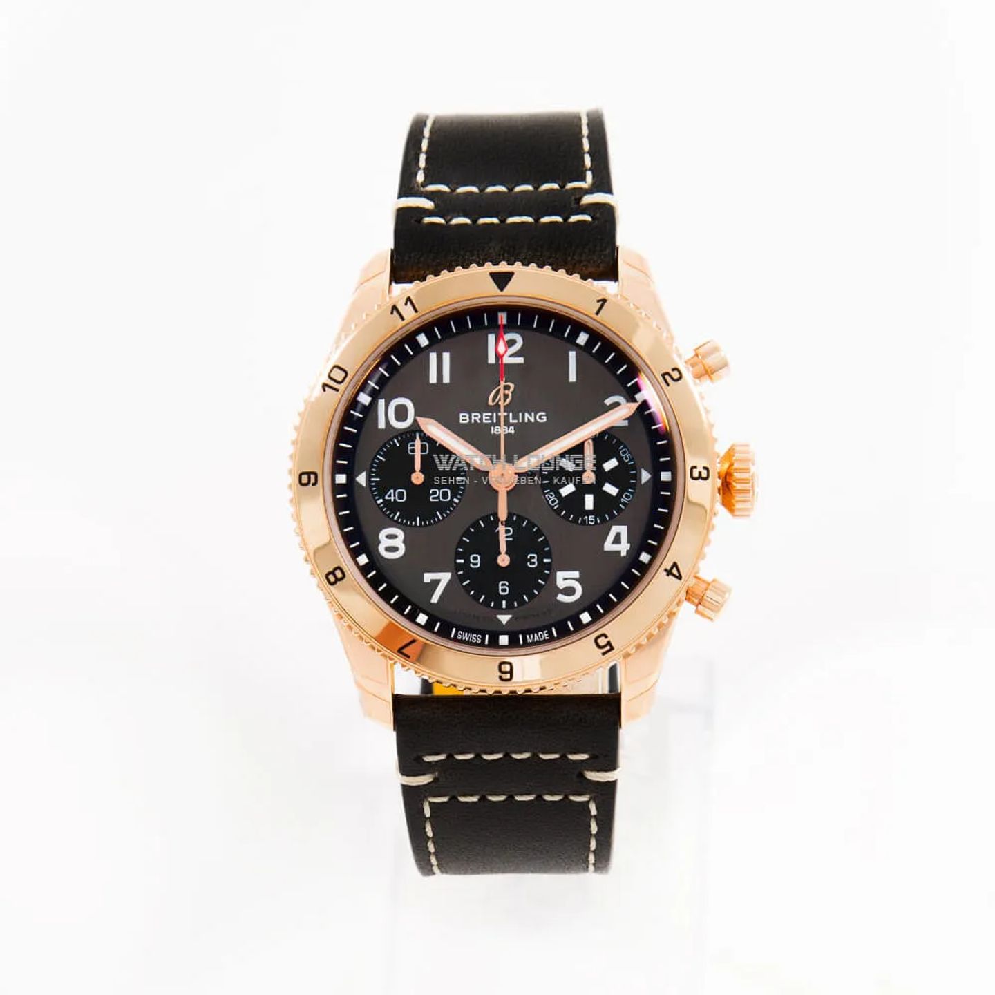 Breitling Classic AVI R233801A1B1X1 (2026) - Black dial 42 mm Red Gold case (3/8)