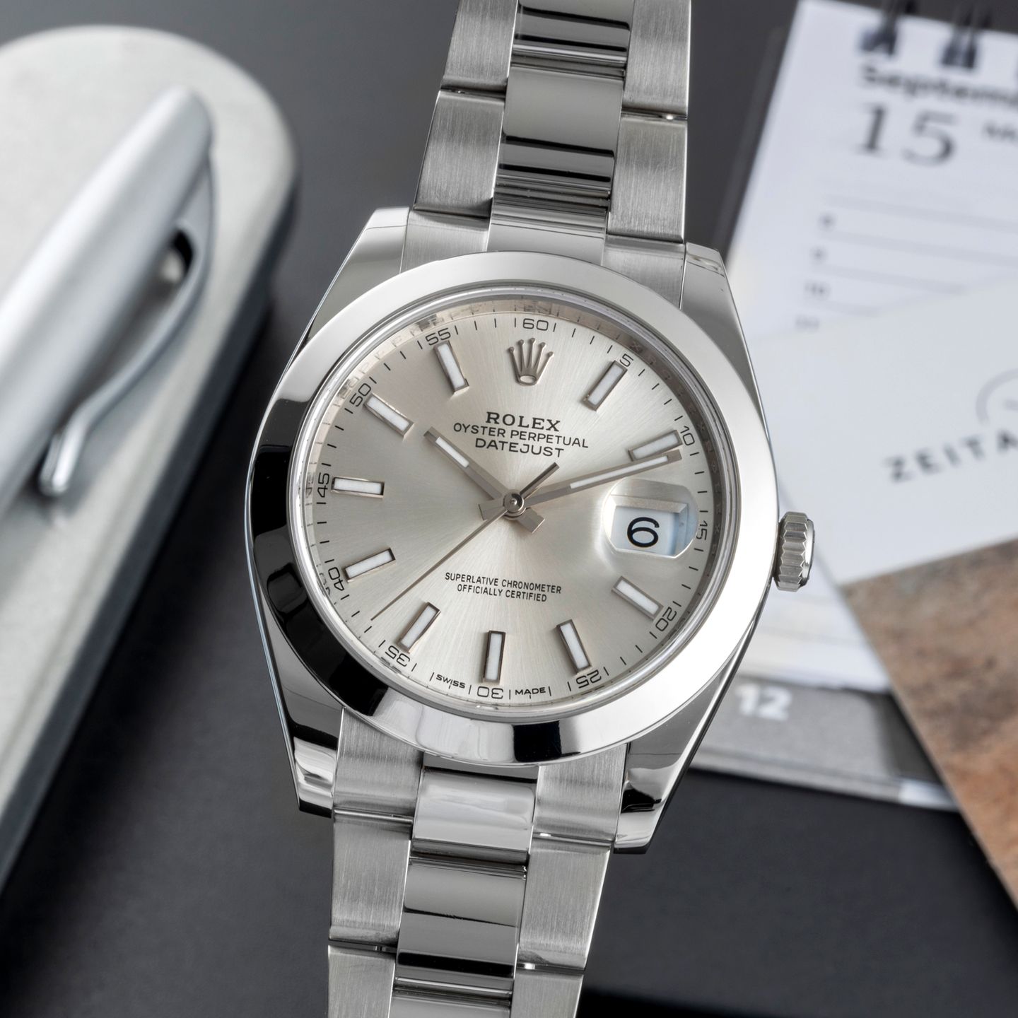 Rolex Datejust 41 126300 (Onbekend (willekeurig serienummer)) - Zilver wijzerplaat 41mm Staal (3/8)