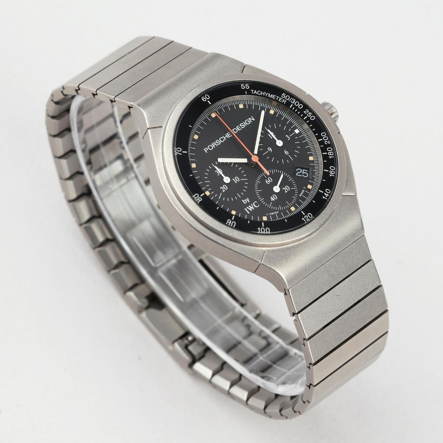 IWC Porsche Design IW3732 (Onbekend (willekeurig serienummer)) - 36mm Titanium (2/7)