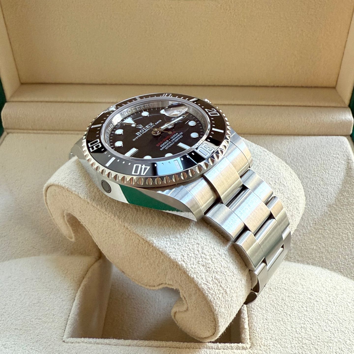 Rolex Sea-Dweller 126600 - (5/14)