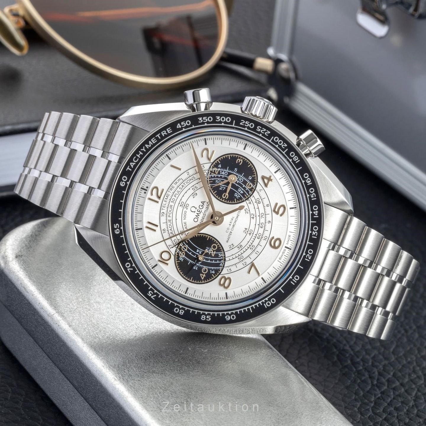 Omega Speedmaster Chronoscope 522.30.43.51.02.001 (Unknown (random serial)) - Silver dial 40 mm Steel case (2/8)