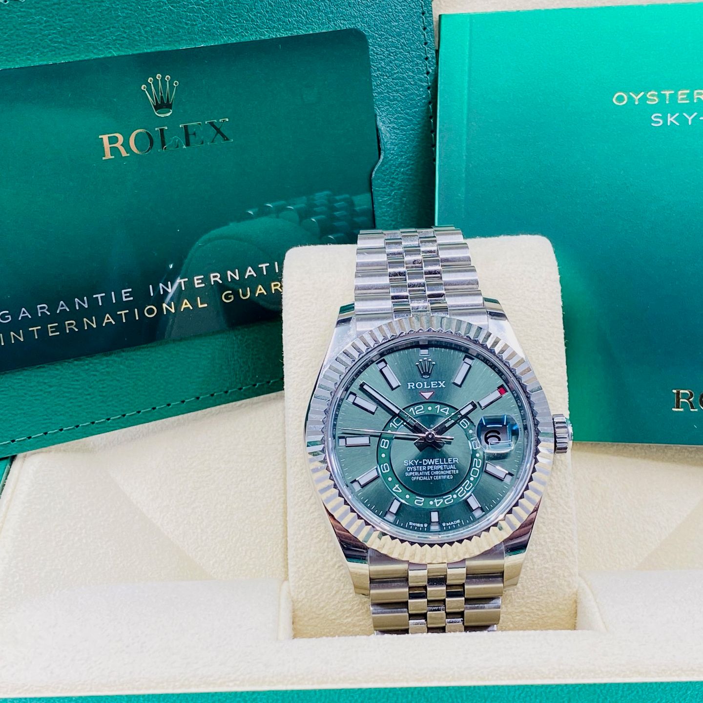 Rolex Sky-Dweller 336934 (2024) - Green dial 42 mm Steel case (8/8)