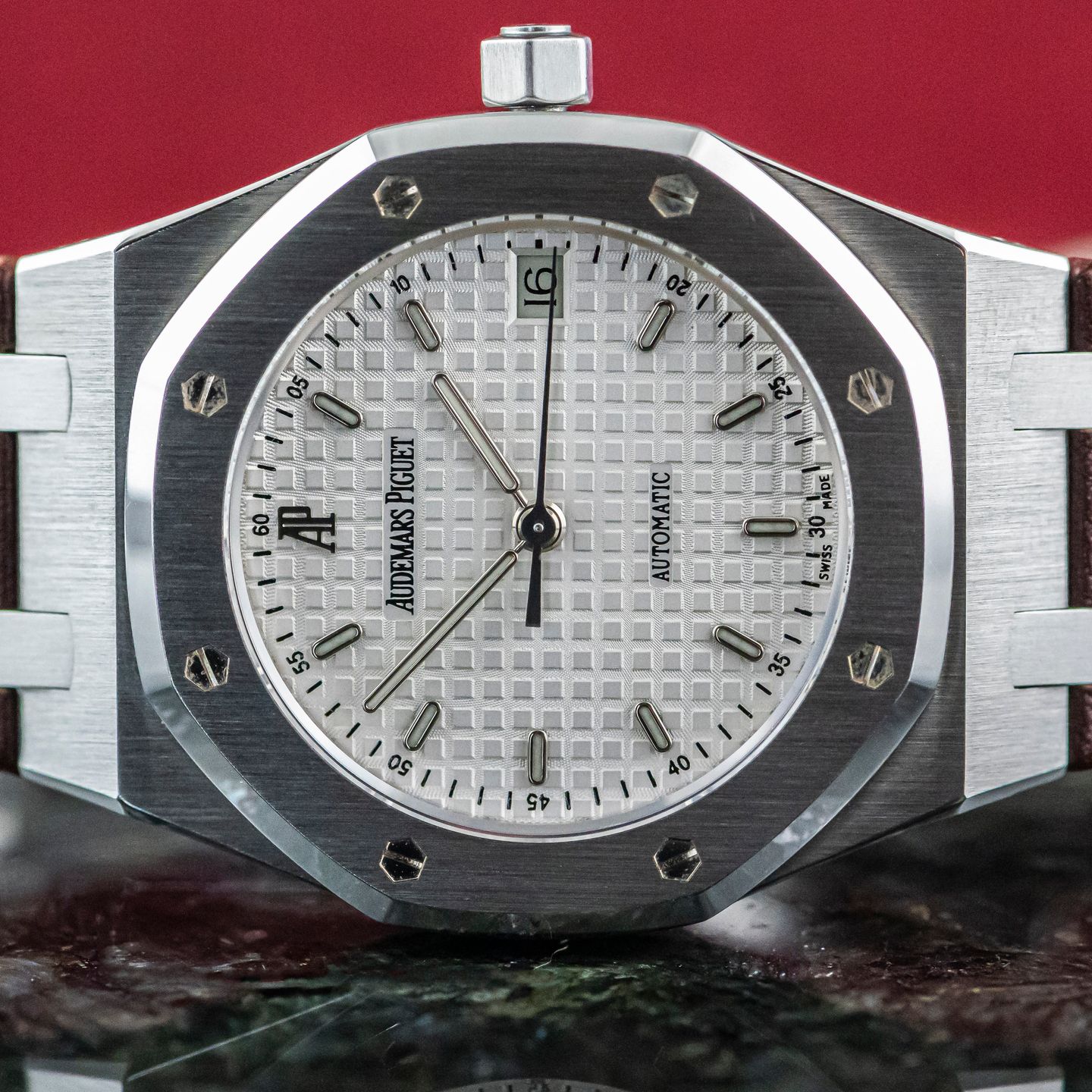 Audemars Piguet Royal Oak 15189ST.OO.D083CU.01 (2005) - White dial 37 mm Steel case (2/8)