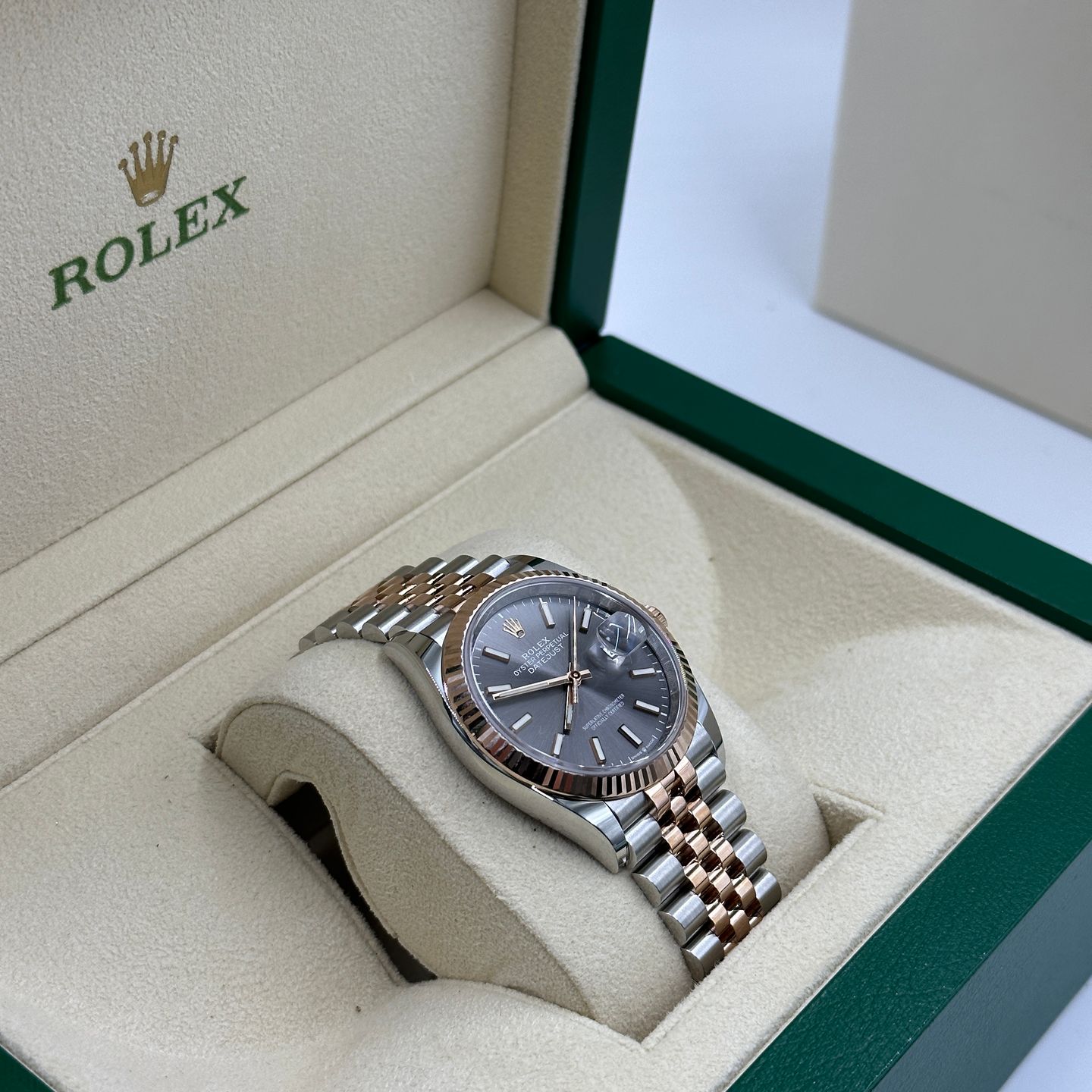 Rolex Datejust 126231 Grey INDEX JUB (2024) - Grey dial 36 mm Steel case (4/6)
