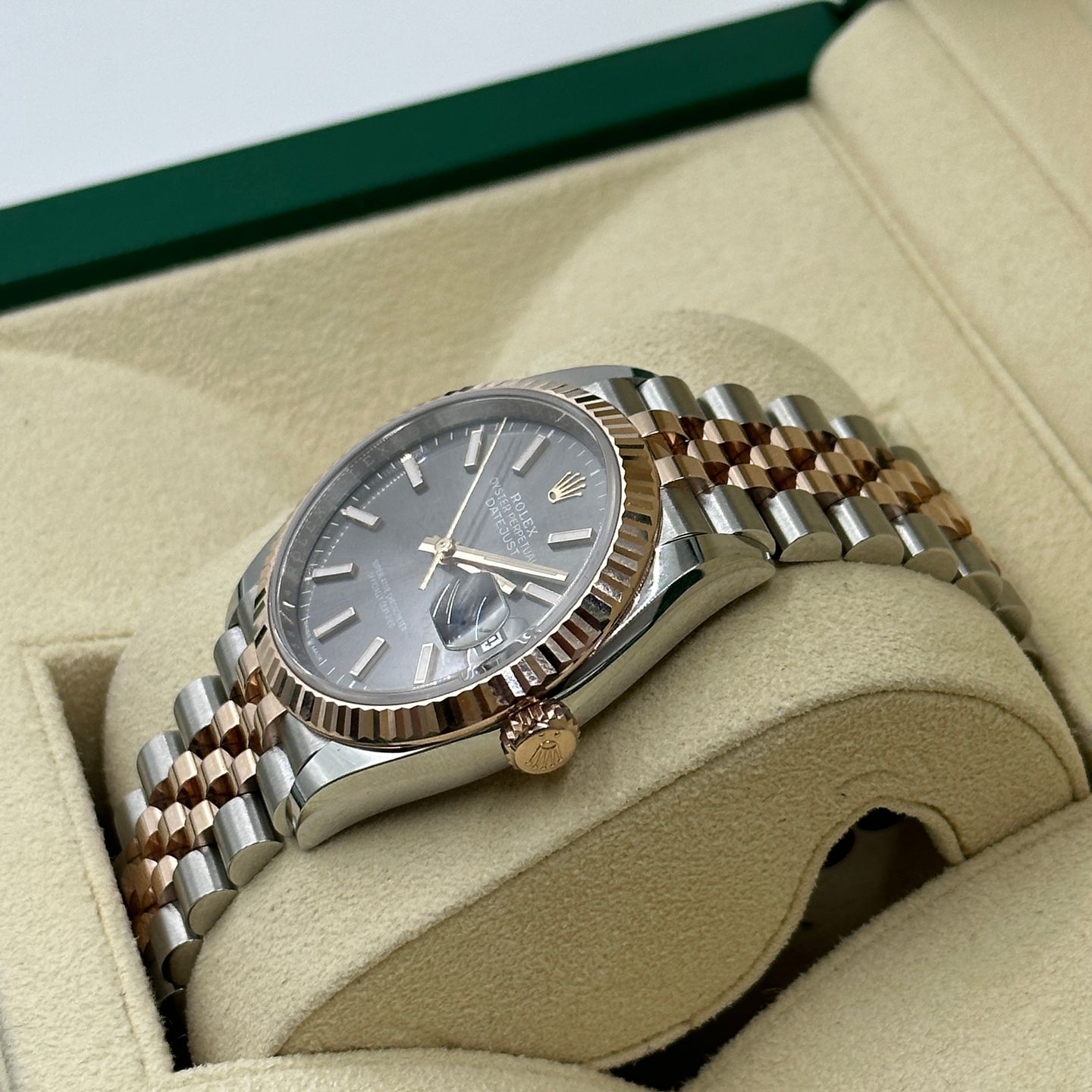 Rolex Datejust 126231 Grey INDEX JUB (2024) - Grey dial 36 mm Steel case (3/6)