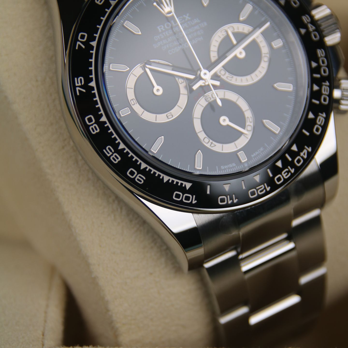 Rolex Daytona 126500LN (2025) - Black dial 40 mm Steel case (2/4)