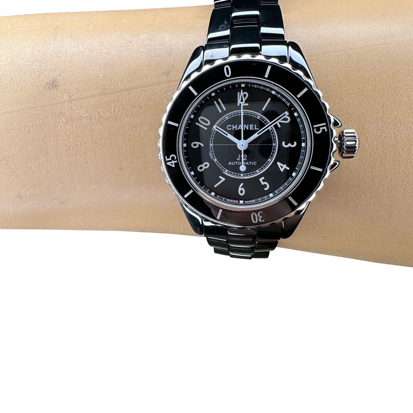 Chanel J12 H5696 (2024) - Black dial 33 mm Ceramic case (1/8)