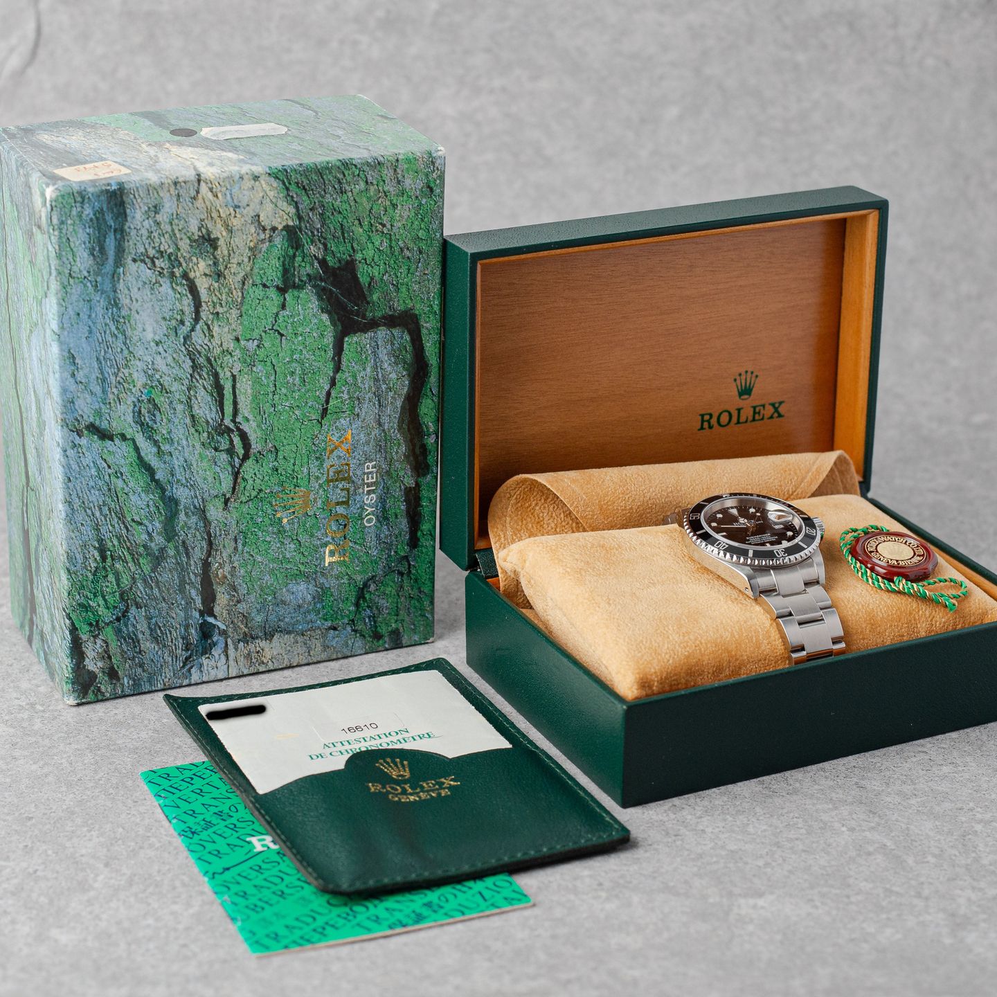 Rolex Submariner Date 16610 (2002) - Zwart wijzerplaat 40mm Staal (3/8)