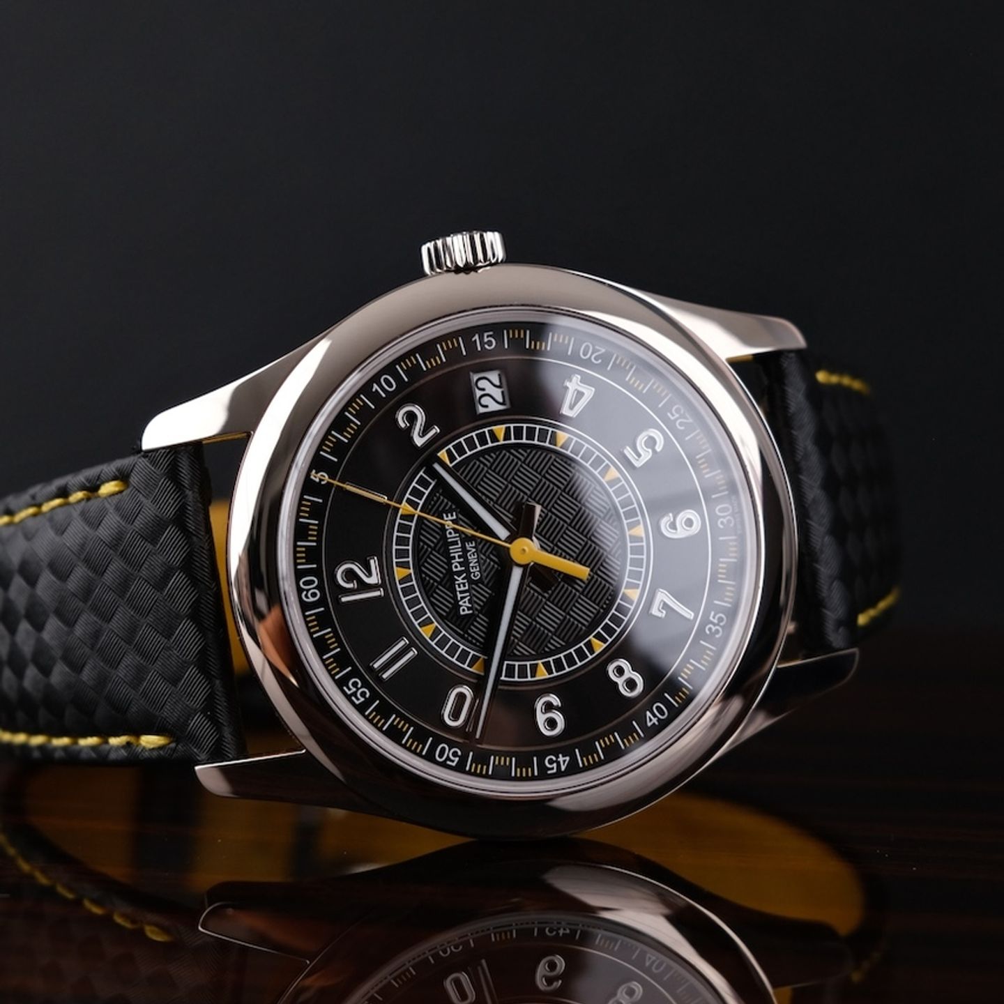 Patek Philippe Calatrava 6007G-001 (2023) - Black dial 40 mm White Gold case (4/8)