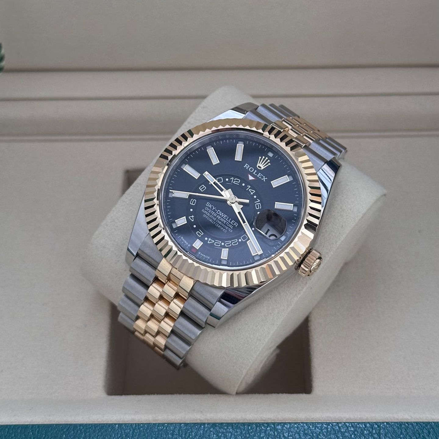 Rolex Sky-Dweller 336933 - (2/5)