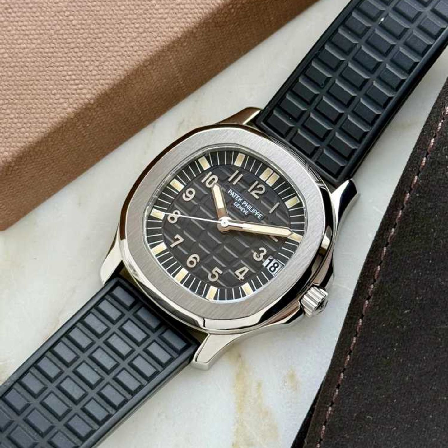 Patek Philippe Aquanaut 5066 (2000) - Zwart wijzerplaat 36mm Staal (7/8)