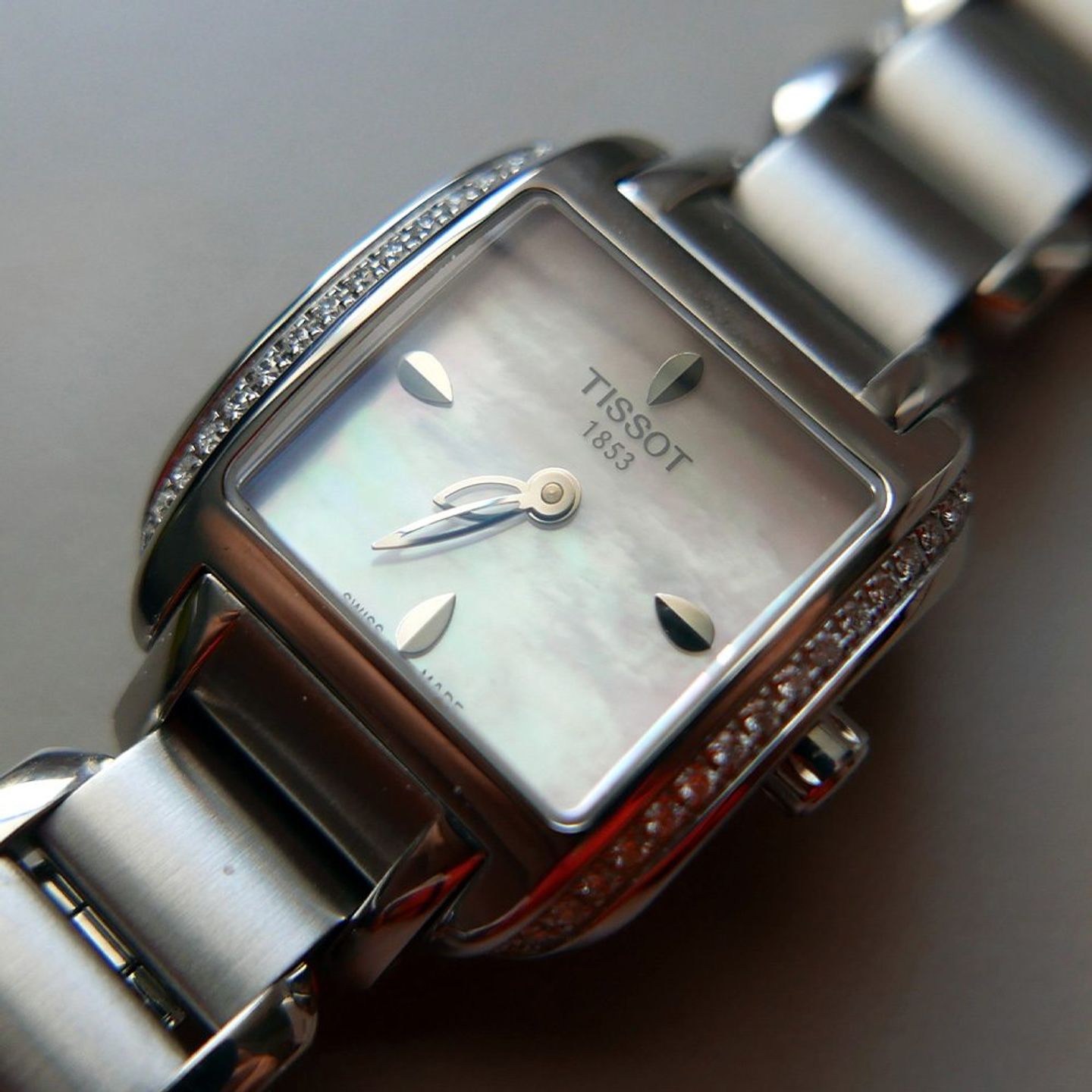 Tissot Unknown T02.1.385.71 (2025) - White dial 24 mm Steel case (7/8)