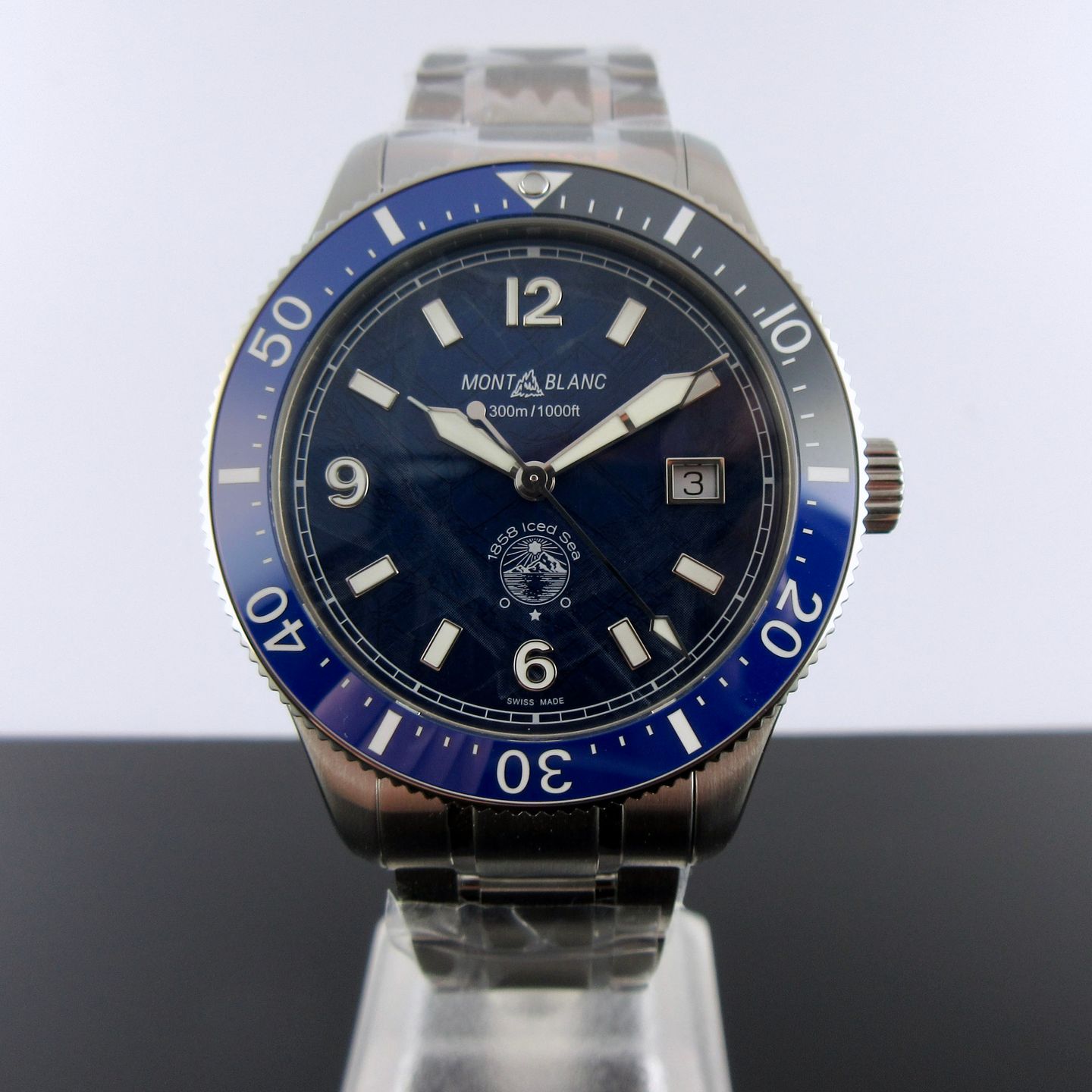 Montblanc 1858 126369 (2024) - Blauw wijzerplaat 41mm Staal (1/8)