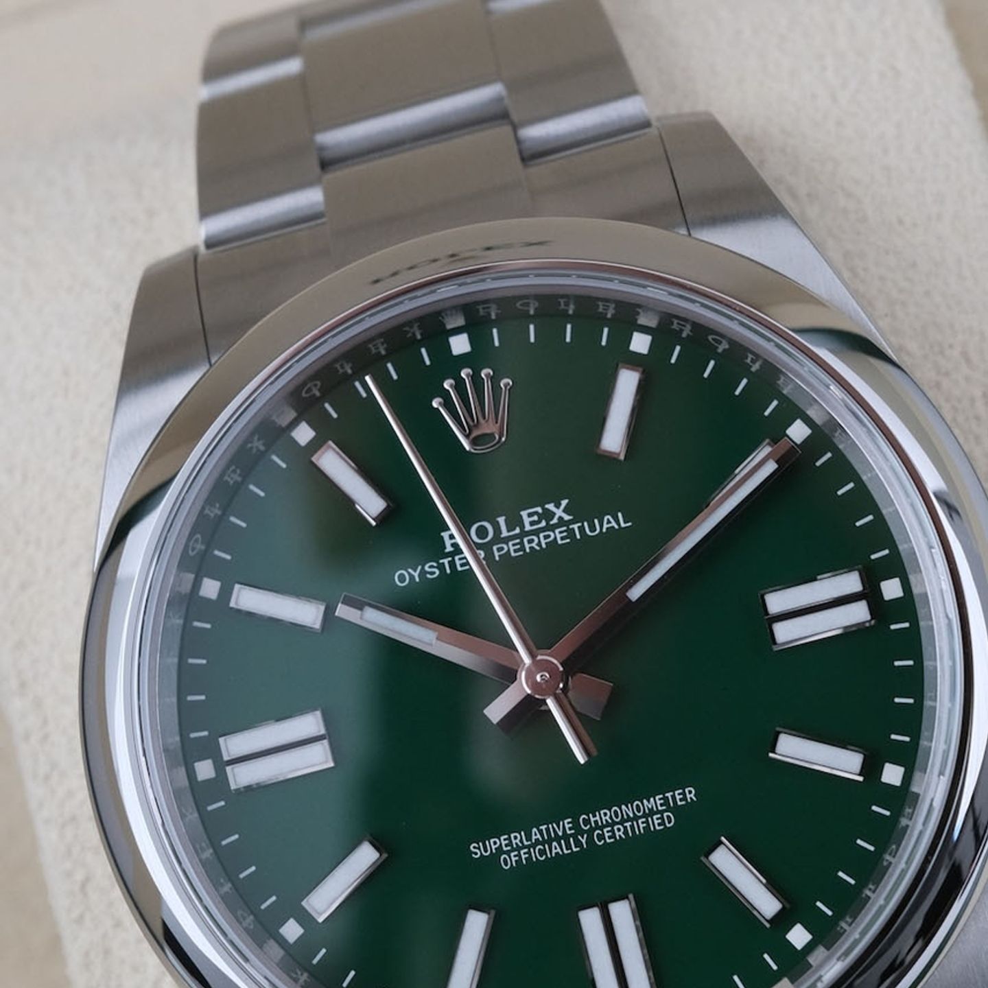 Rolex Oyster Perpetual 41 124300 - (4/8)