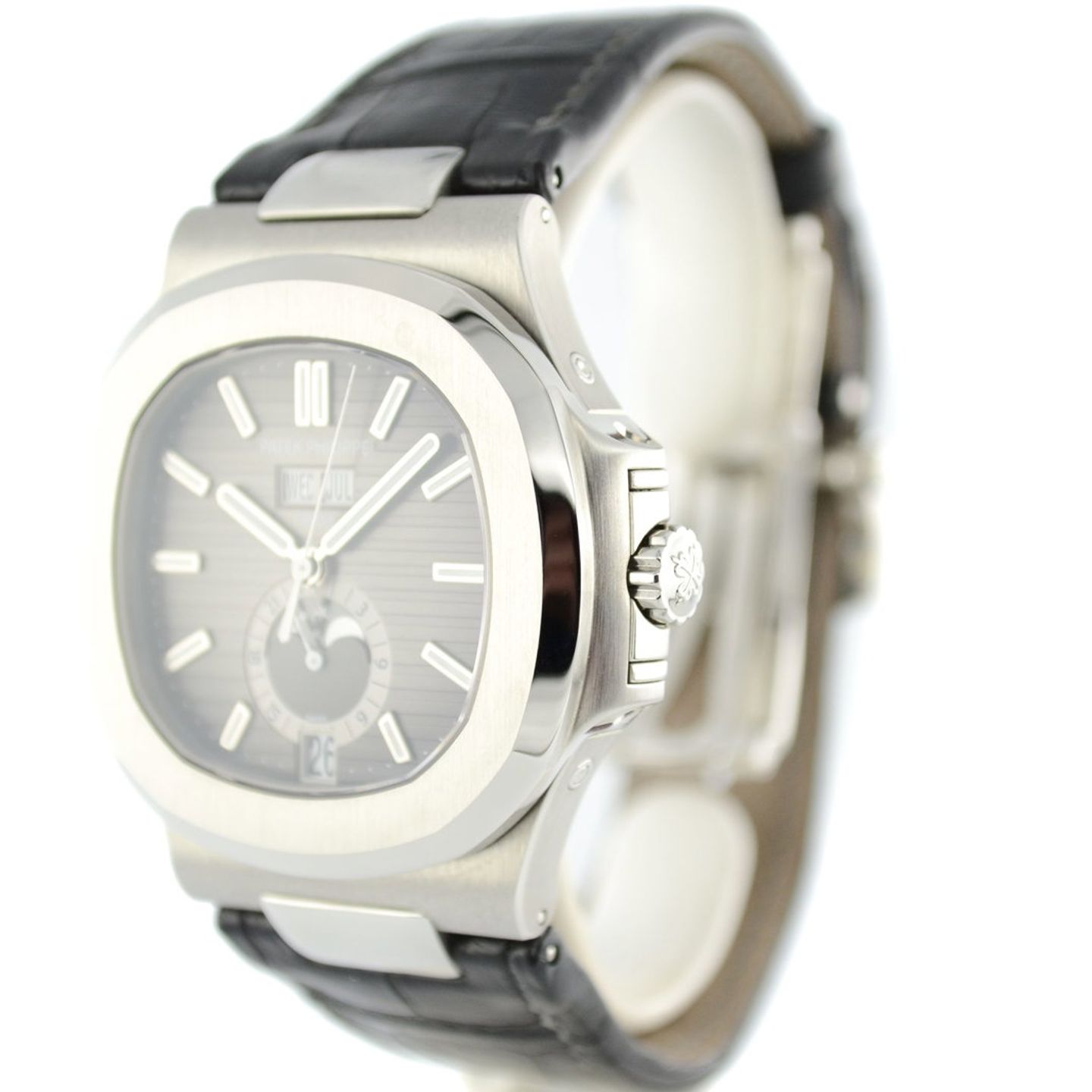 Patek Philippe Nautilus 5726A-001 (2021) - Black dial 41 mm Steel case (2/7)