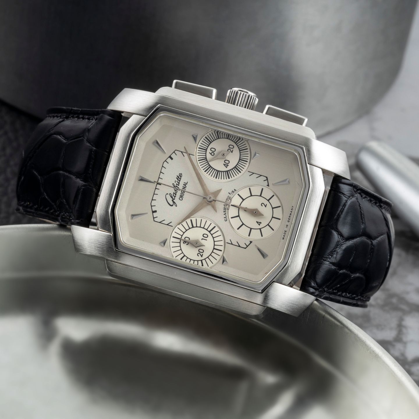 Glashütte Original Senator Karrée 1-39-31-06-04-04 (Unknown (random serial)) - Silver dial 35 mm Steel case (2/8)