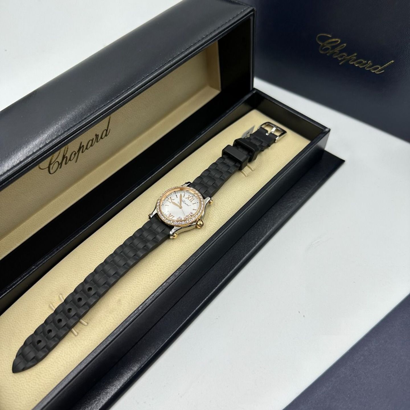 Chopard Happy Sport 278590-6003 (2023) - White dial 30 mm Rose Gold case (3/8)