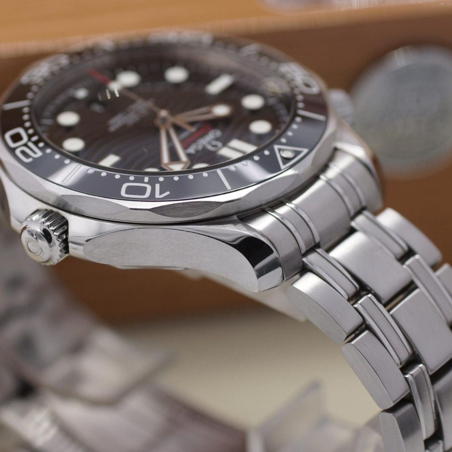 Omega Seamaster Diver 300 M 210.30.42.20.01.001 (2025) - Black dial 42 mm Steel case (7/8)