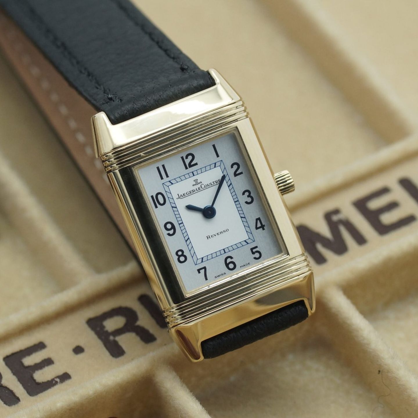 Jaeger-LeCoultre Reverso Classique 250.1.86 - (1/8)