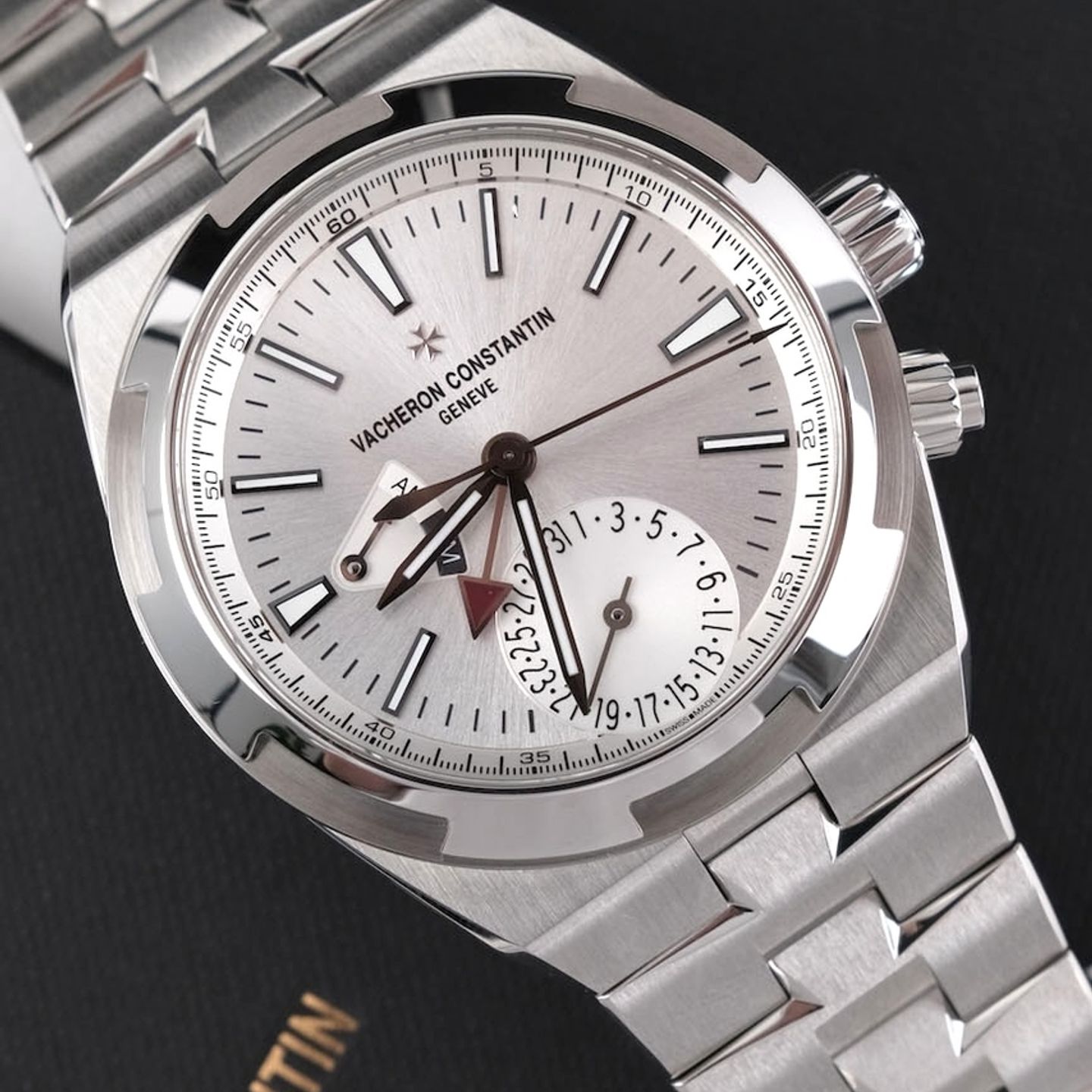 Vacheron Constantin Overseas Dual Time 7900V/110A-B333 - (1/8)
