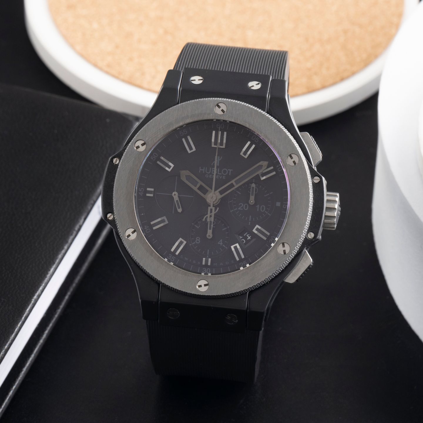 Hublot Big Bang 44 mm 301.CK.1140.RX (2015) - Black dial 44 mm Ceramic case (1/8)