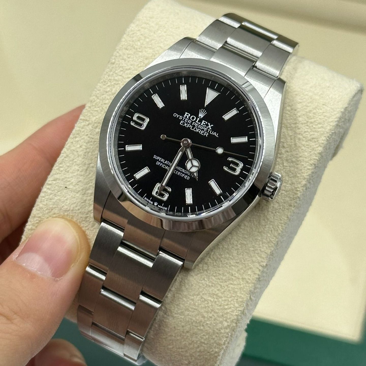 Rolex Explorer 124270 (2023) - Zwart wijzerplaat 36mm Staal (8/8)