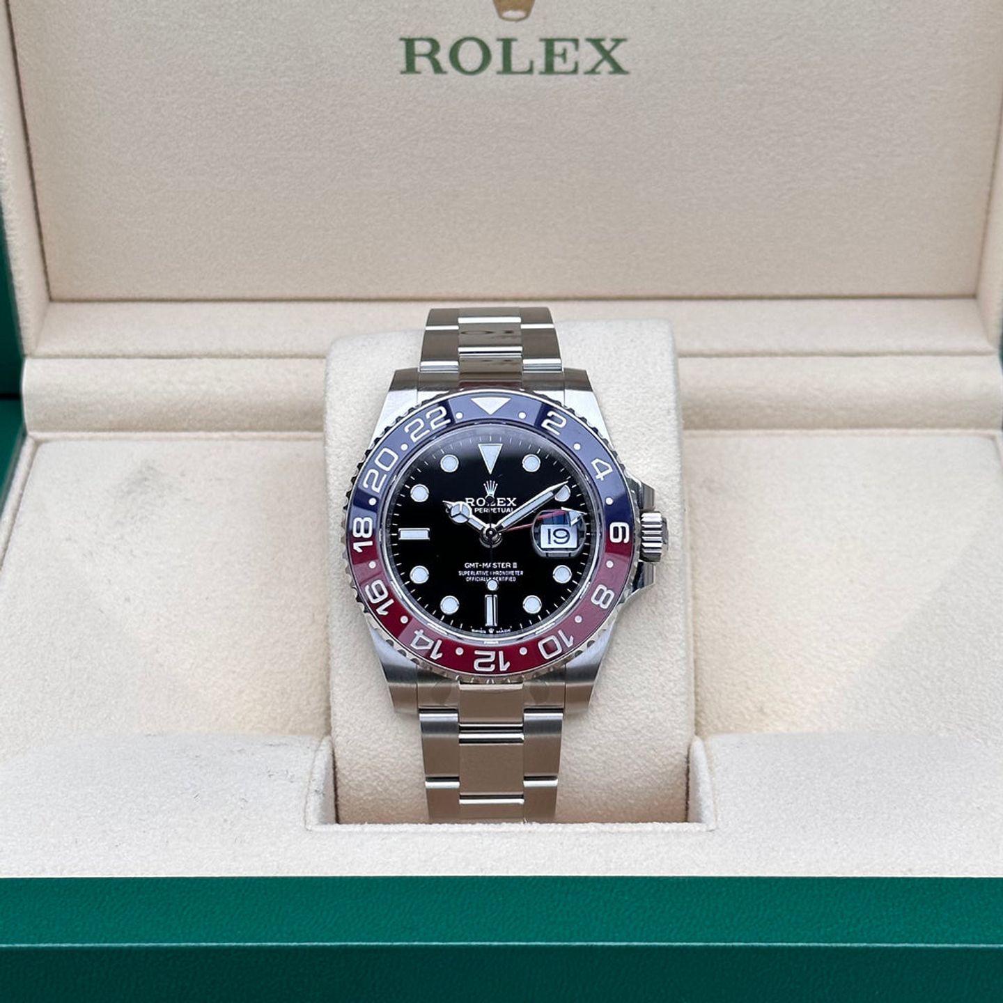 Rolex GMT-Master II 126710BLRO (2025) - Black dial 40 mm Steel case (5/5)