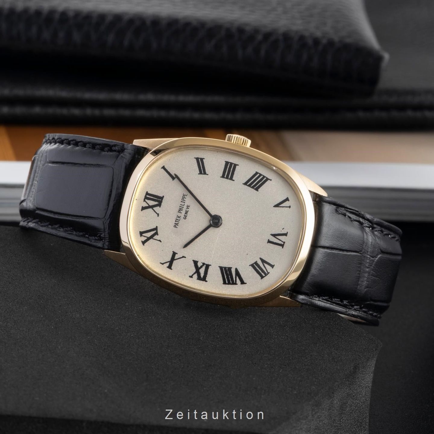 Patek Philippe Golden Ellipse 3546 - (2/8)