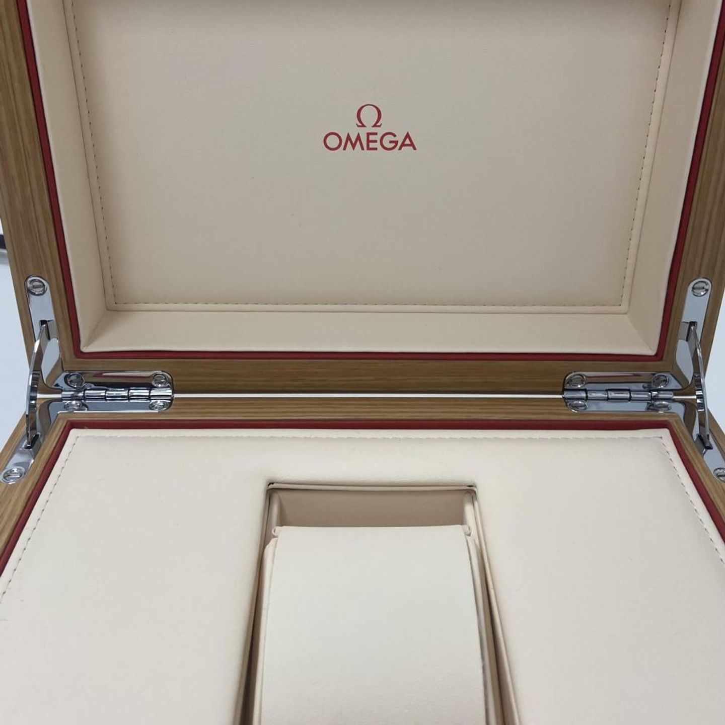 Omega Speedmaster HB-SIA 321.92.44.52.01.001 - (6/6)