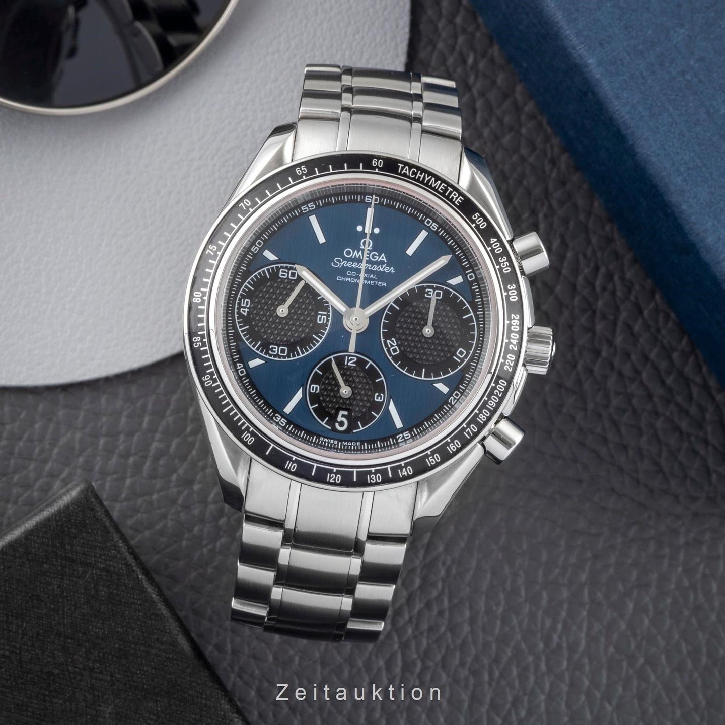 Omega Speedmaster Racing 326.30.40.50.03.001 - (3/8)
