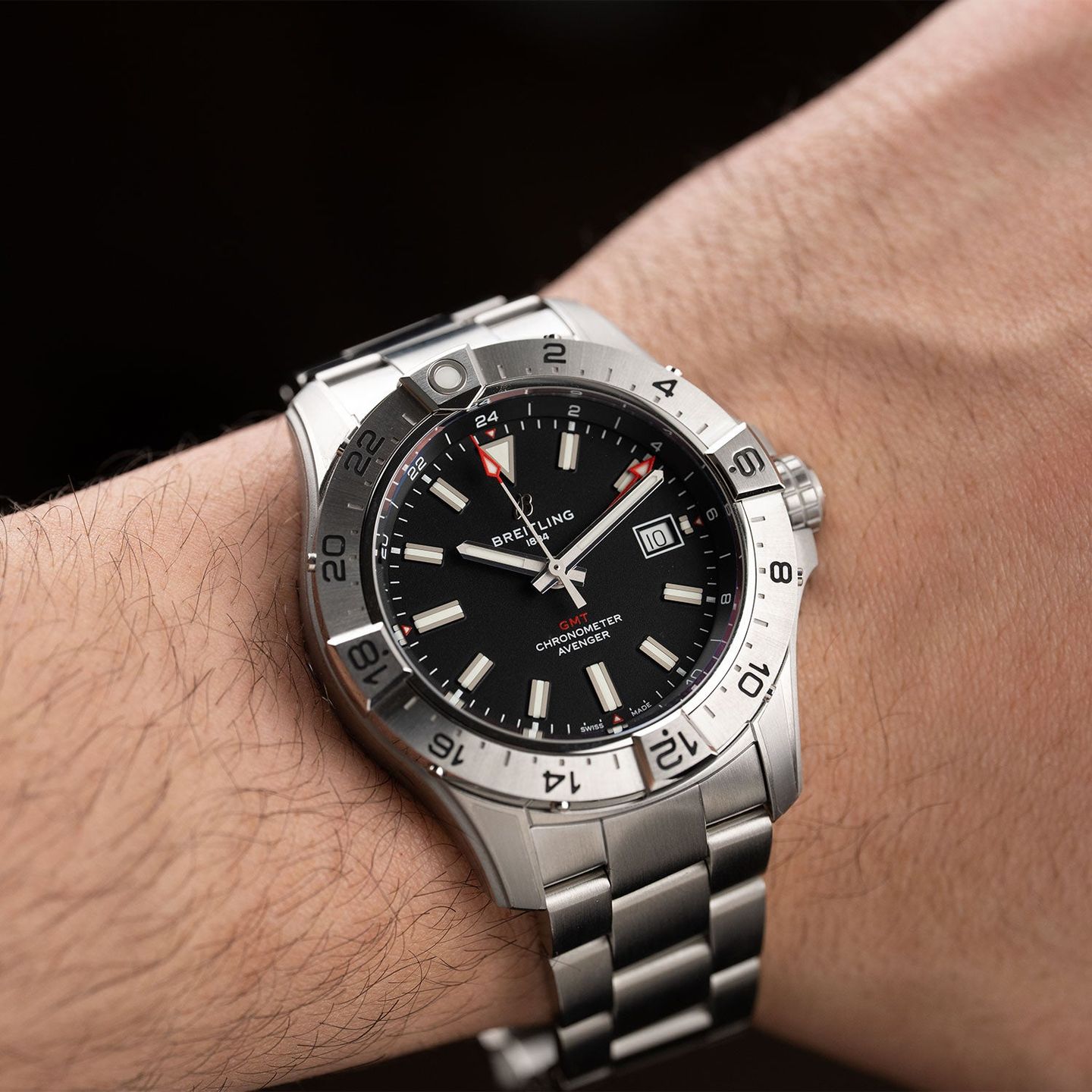 Breitling Avenger A32320101B1A1 (2026) - Black dial 44 mm Steel case (6/7)