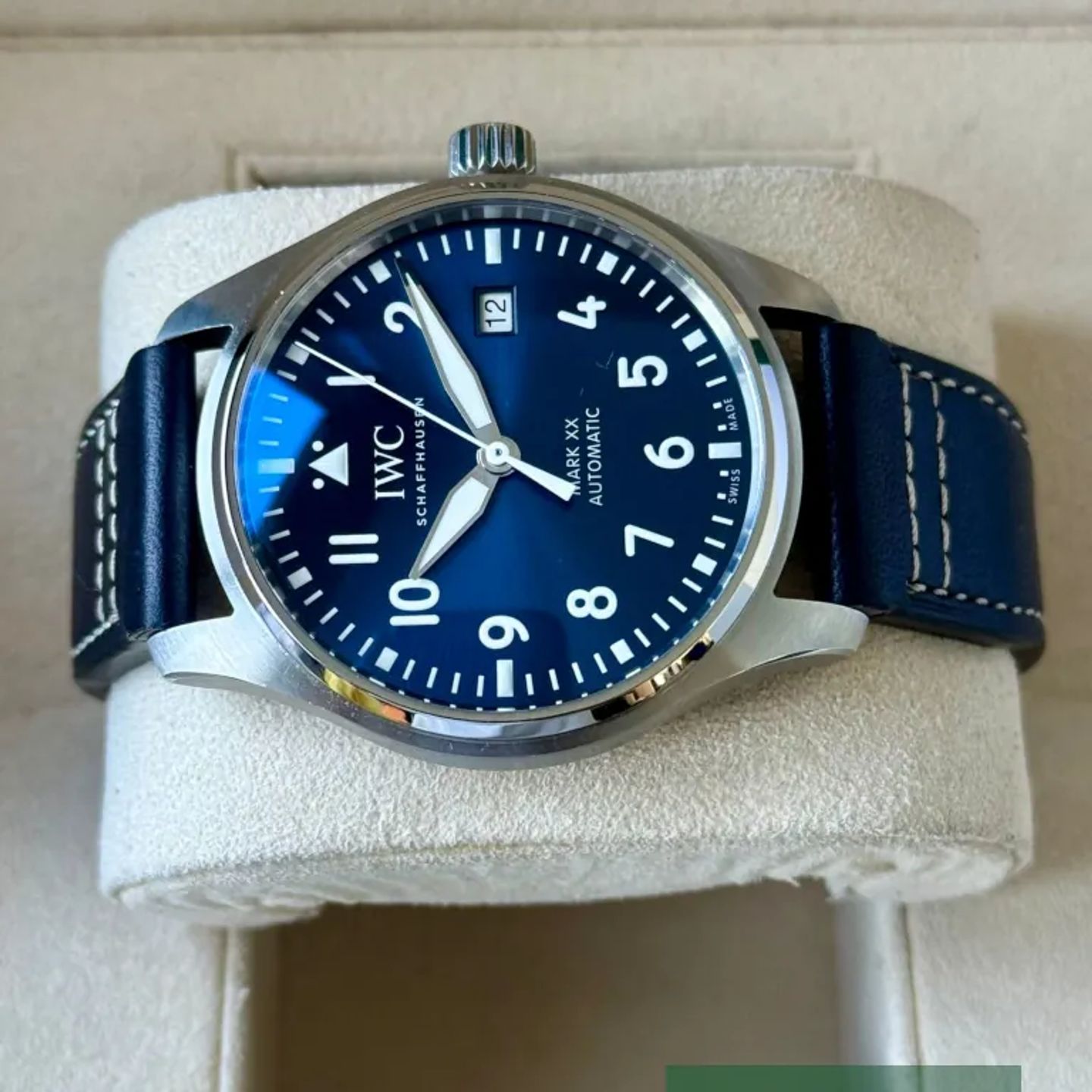 IWC Pilot Mark IW328203 (2025) - Blauw wijzerplaat 40mm Staal (5/7)